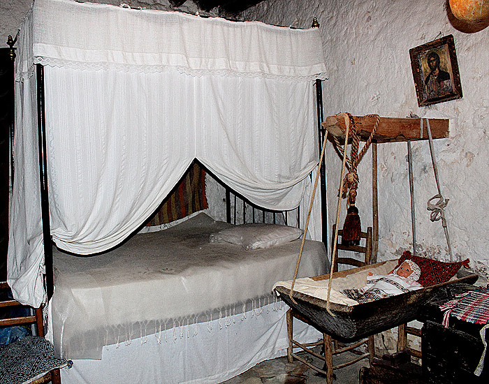 Незатейливый быт кипрского дома